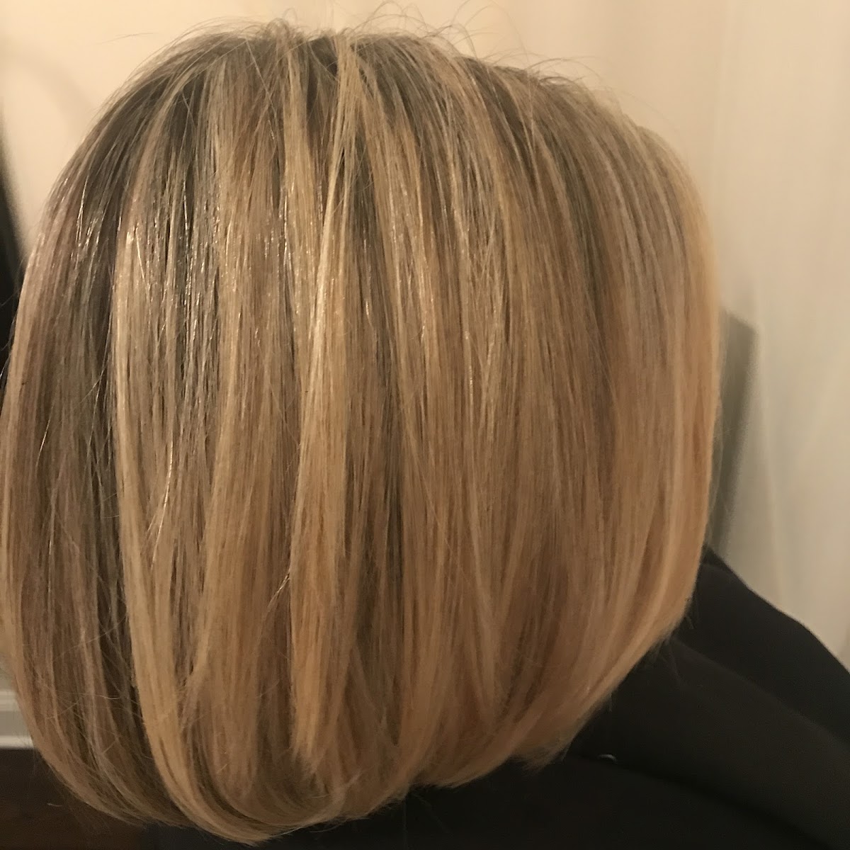 Nino's Barbershop interior